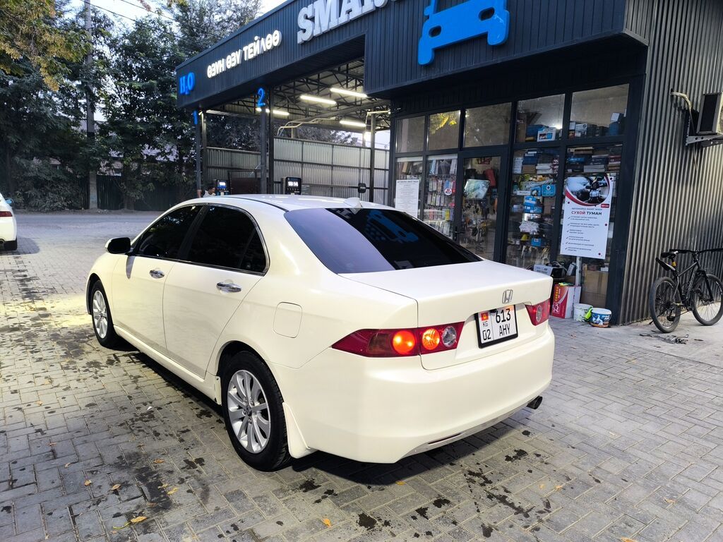 Honda Accord: 2004 г., 2 л, Автомат, Бензин, Седан: фото 8