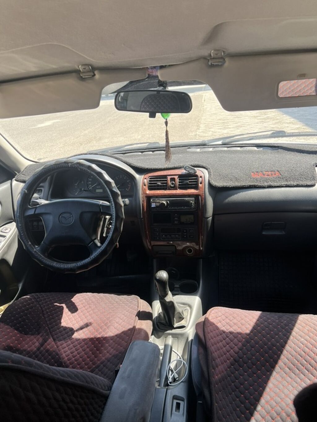 Mazda 626: 1997 г., Механика, Бензин, Хэтчбэк: фото 5