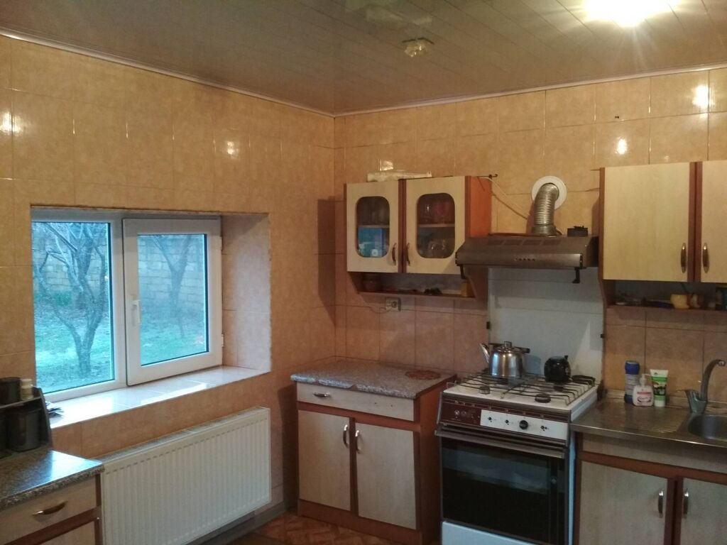 3 otaqlı, 135 kv. m, Orta təmir