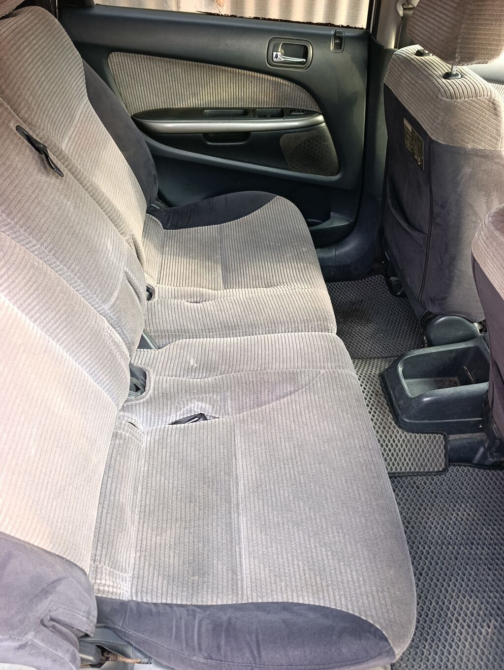 Honda Stream: 2000 г., 2 л, Автомат, Бензин, Минивэн: фото 2