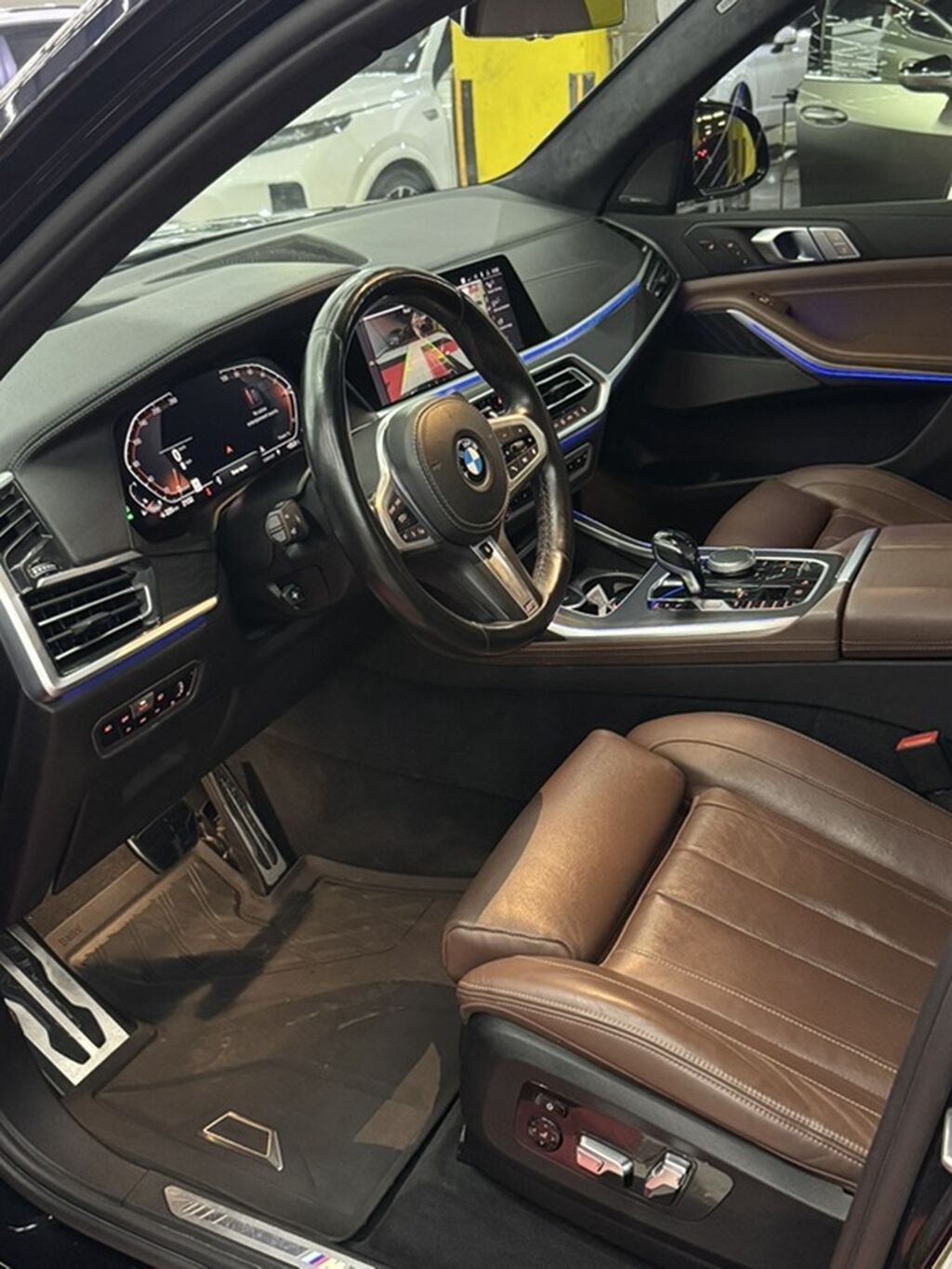 BMW X7: 2021 г., 3 л, Автомат, Бензин, Внедорожник: фото 8