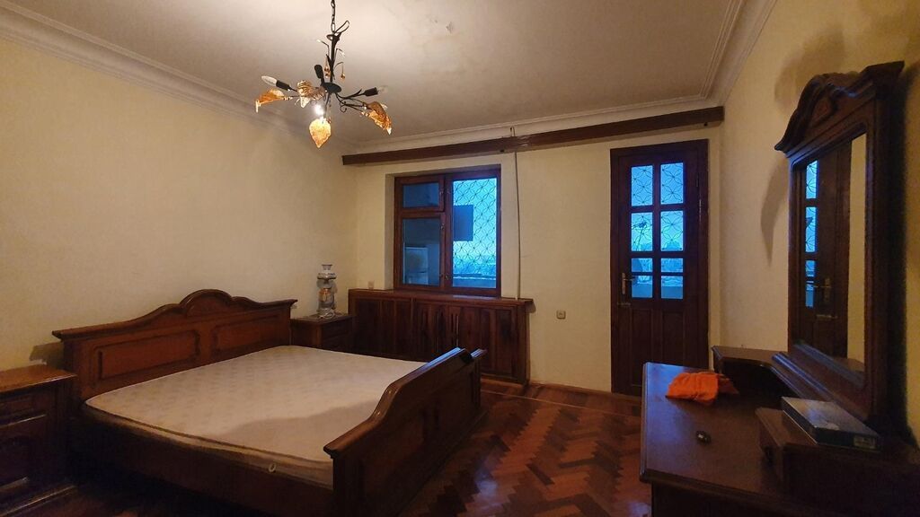 Yasamal, 3 otaqlı, Yeni tikili, m. İnşaatçılar, 89 kv. m