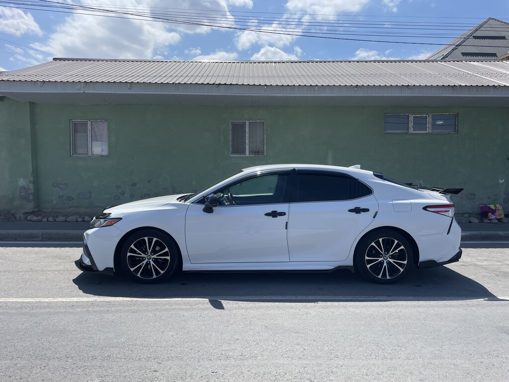Toyota Camry: 2020 г., 2.5 л, Автомат, Бензин, Седан: фото 3