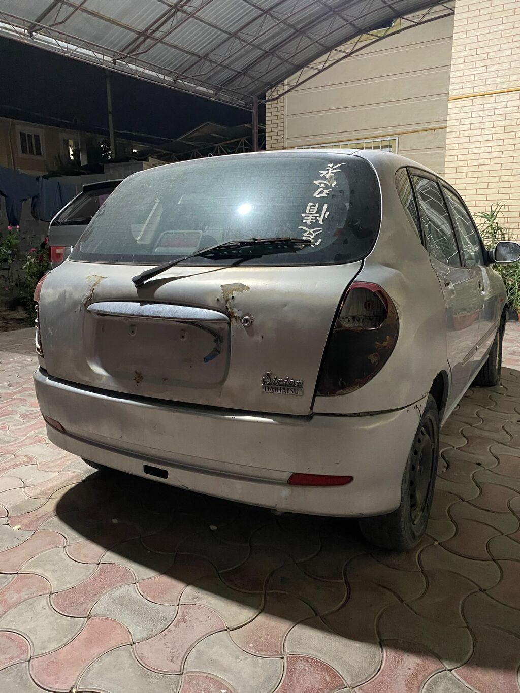 Daihatsu Sirion: 2003 г., 1 л, Механика, Бензин, Хэтчбэк: фото 5