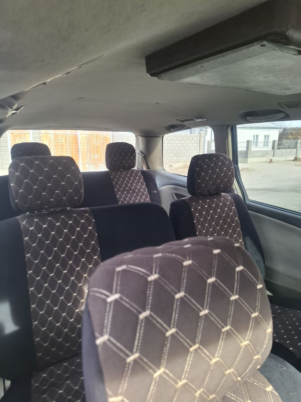 Toyota Estima: 2004 г., 2.4 л, Автомат, Газ, Минивэн: фото 7