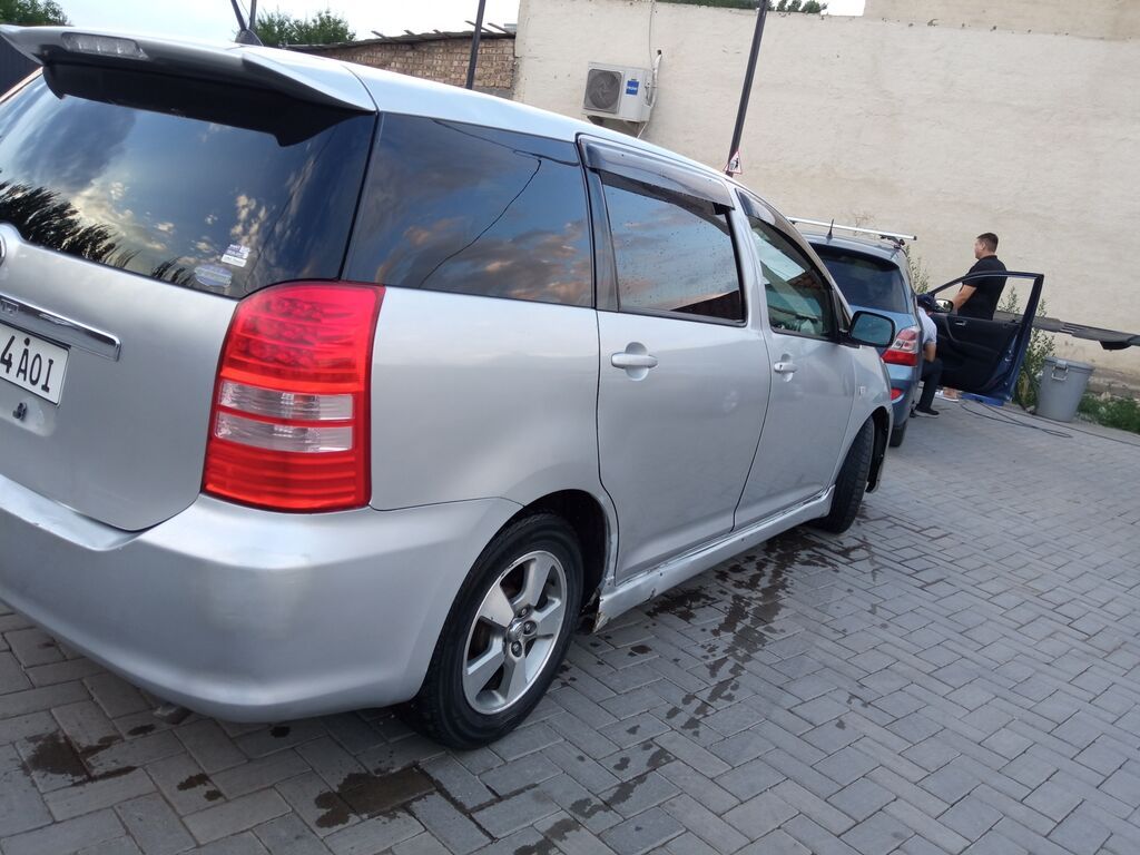 Toyota WISH: 2003 г., 1.8 л, Автомат, Бензин, Минивэн: фото 4