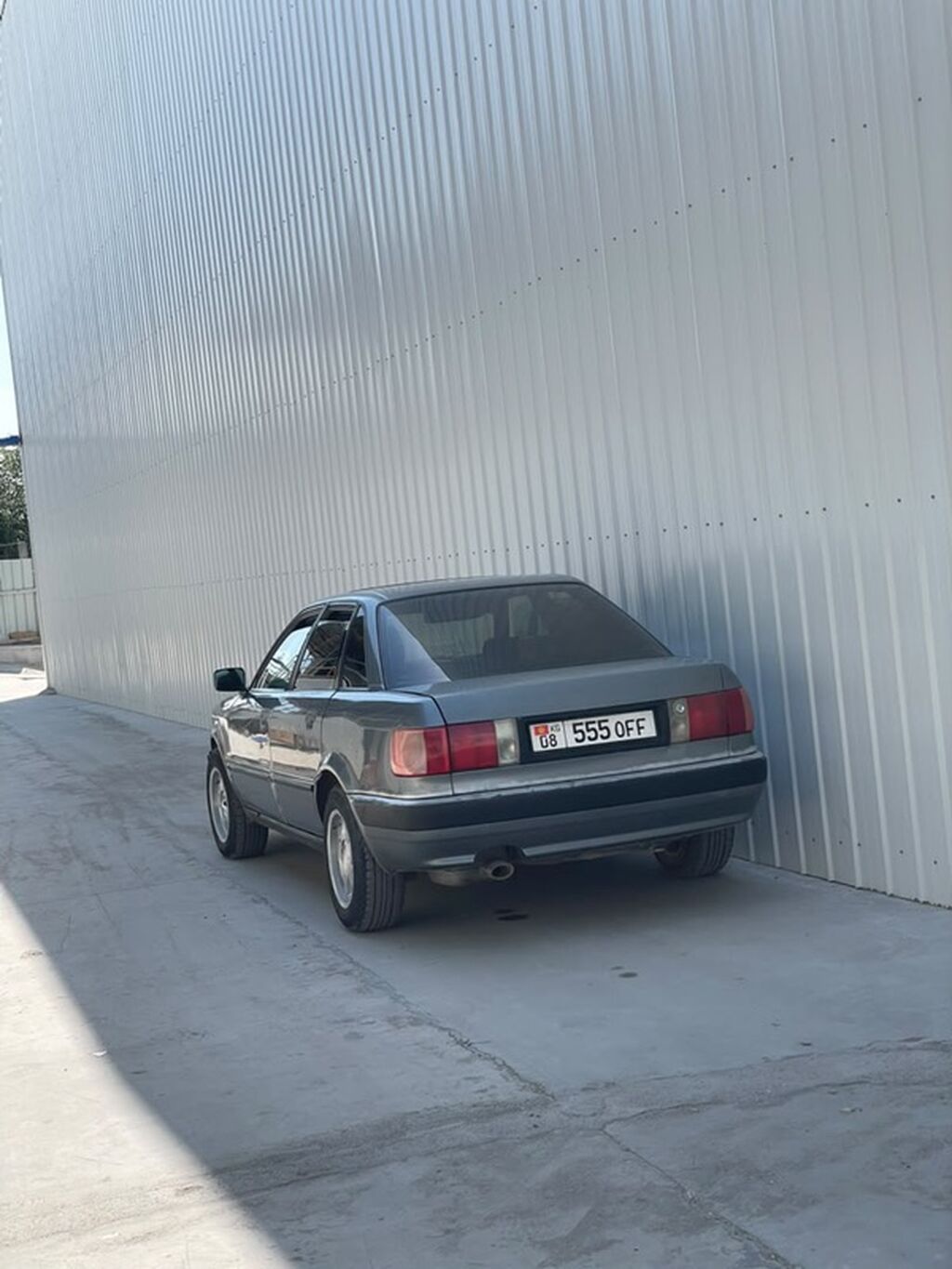 Audi 80: 1992 г., Механика, Бензин, Седан — фото 1