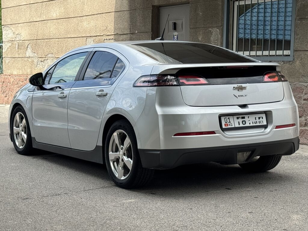 Chevrolet Volt 2012, гибрид, 1.5 л: фото 5
