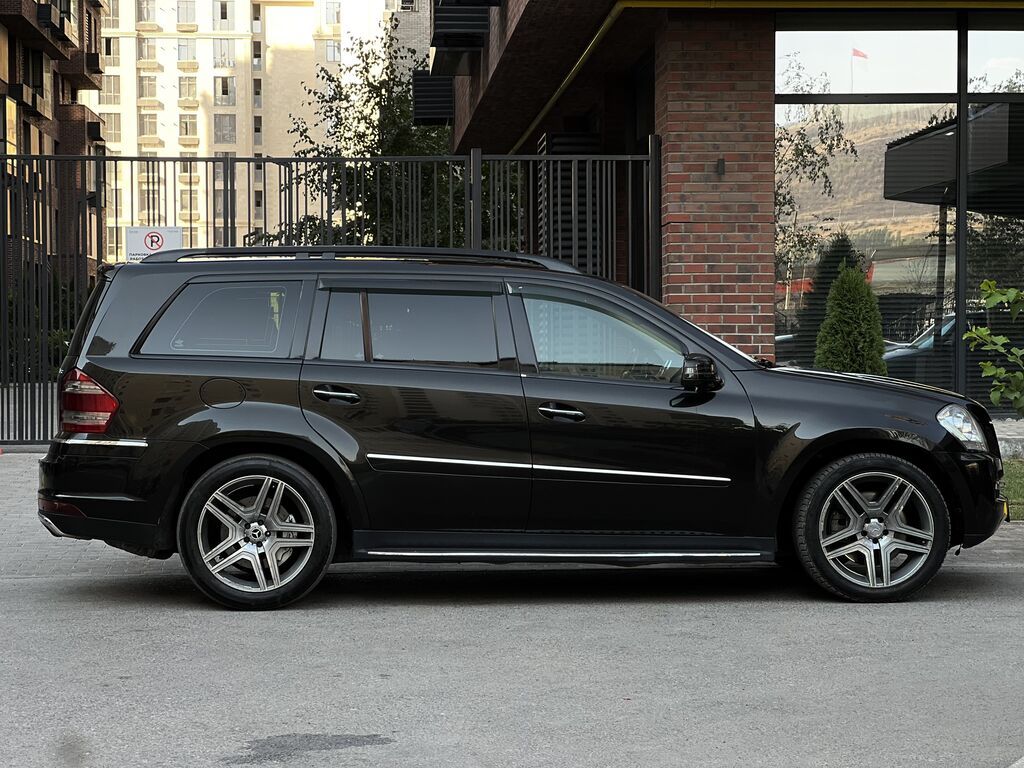 Mercedes-Benz GL-Class: 2010 г., 4.7 л, Автомат, Бензин, Внедорожник: фото 8