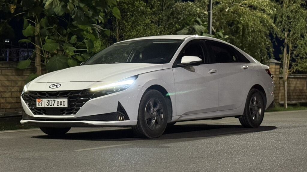 Hyundai Avante: 2020 г., 1.6 л, Робот, Бензин, Седан: фото 3