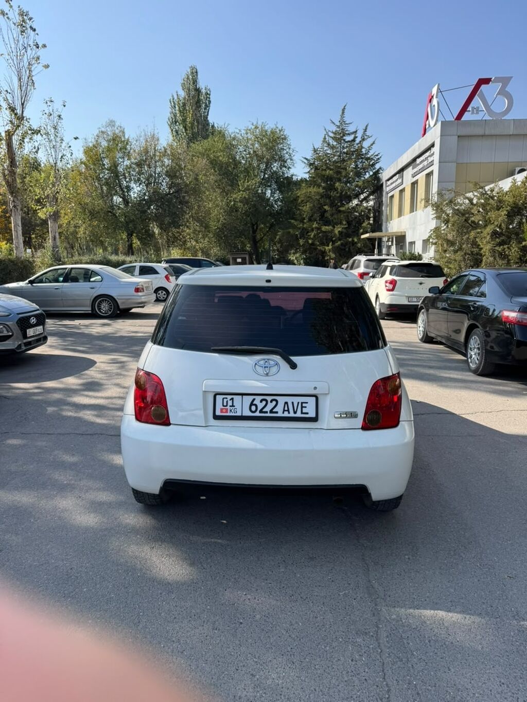 Toyota Ist: 2003 г., 1.3 л, Автомат, Бензин, Хэтчбэк: фото 2