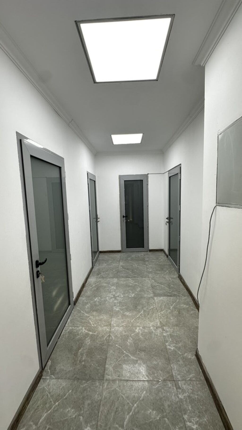 Аренда офисов, 160 м², В жилом комплексе