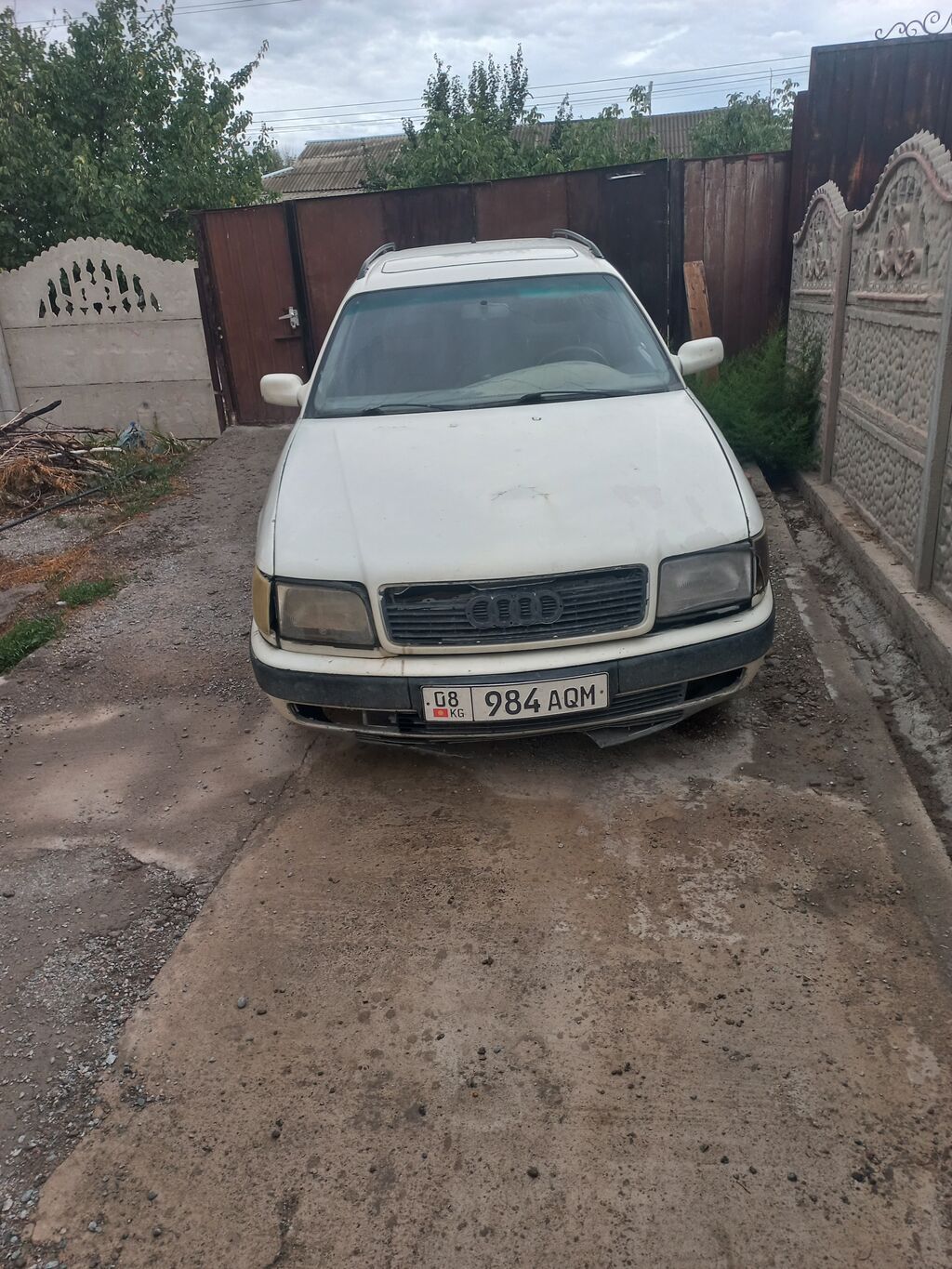 Audi 100