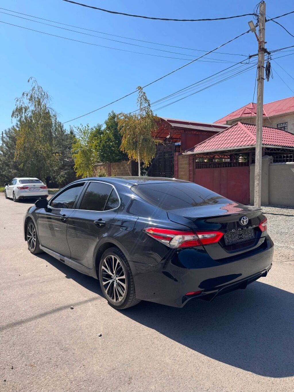 Toyota Camry: 2018 г., 2.5 л, Автомат, Бензин, Седан: фото 2