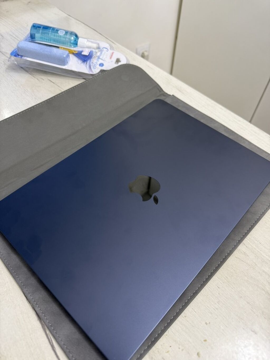 Apple MacBook Air 13.6" (чёлка), чёрный цвет Midnight Характеристики: фото 3