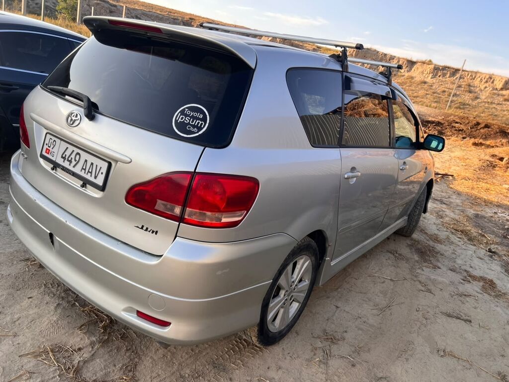 Toyota Ipsum: 2003 г., Автомат, Бензин, Минивэн: фото 4