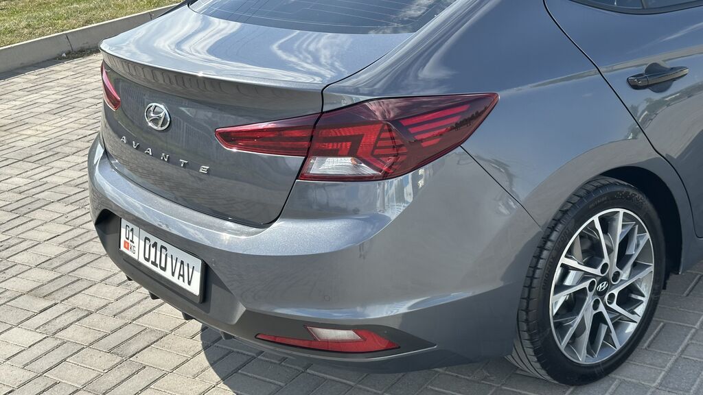 Hyundai Avante: 2019 г., 1.6 л, Автомат, Газ, Седан: фото 2