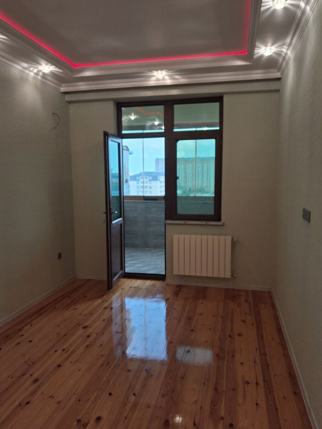 3 otaqlı, Yeni tikili, 94 kv. m