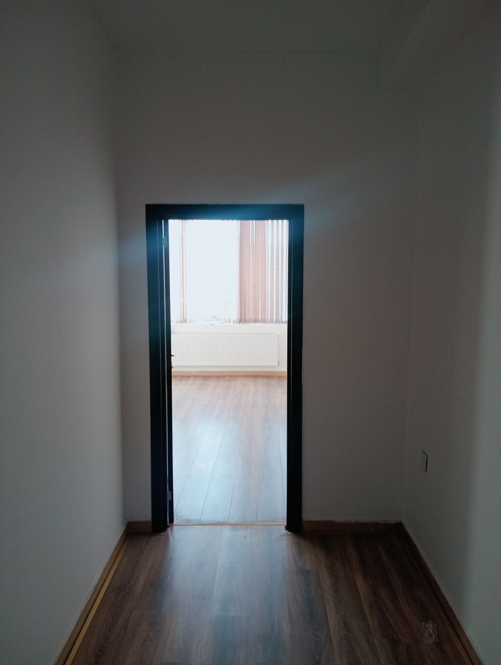 İcarəyə verilən ofis sahəsi. Babek pr 31, ağ şəhər ctiy park ilə