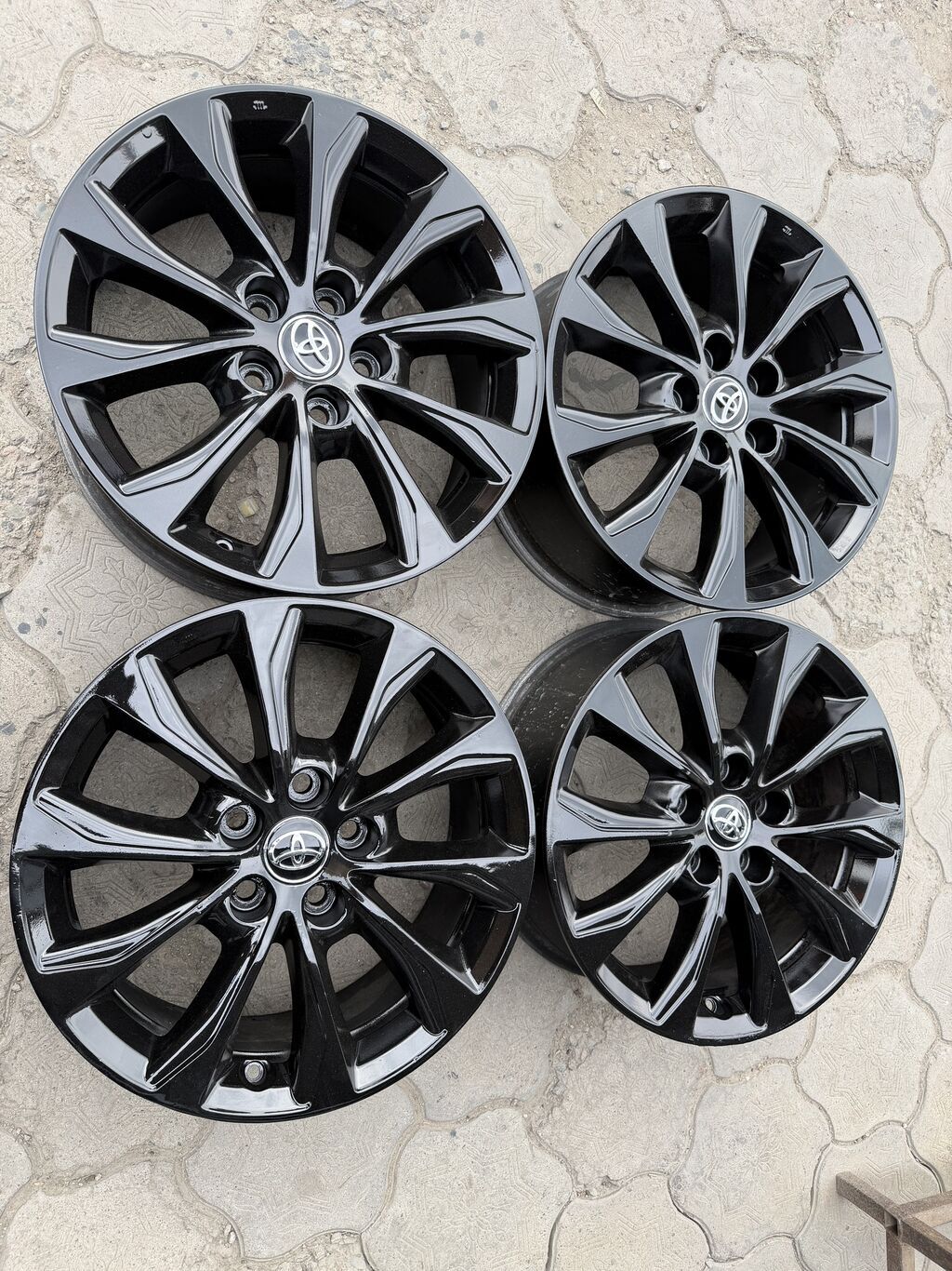 Литые Диски R 17 Toyota, Комплект, отверстий - 5, Б/у: фото 3