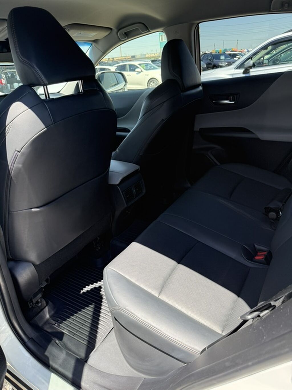 Toyota Venza: 2021 г., Вариатор, Гибрид, Кроссовер: фото 6