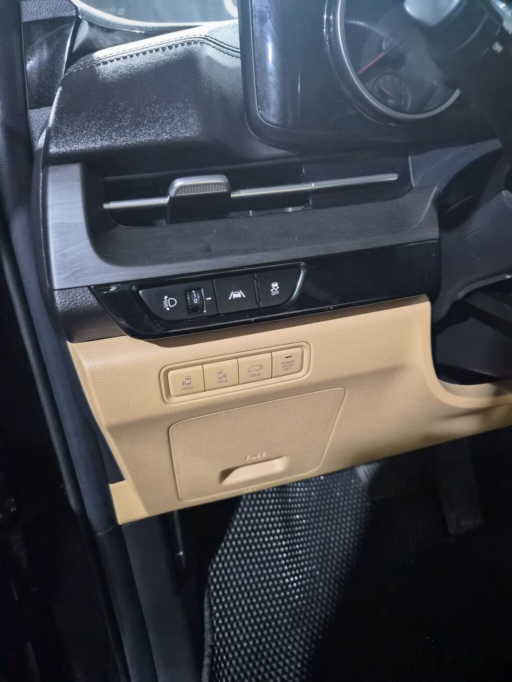 Kia Carnival: 2021 г., Минивэн: фото 5