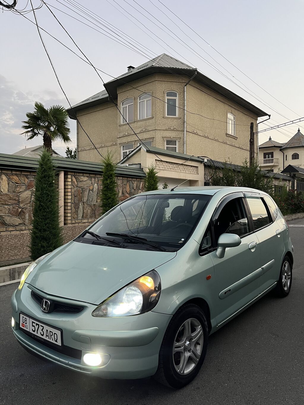 Honda Jazz: 2002 г., 1.4 л, Механика, Бензин, Хэтчбэк: фото 2