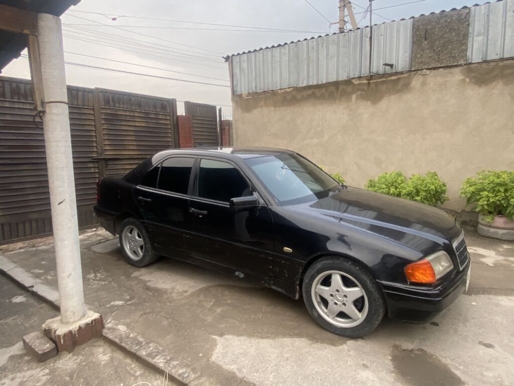 Mercedes-Benz C-Class: 1995 г., 1.8 л, Механика, Бензин, Седан: фото 4