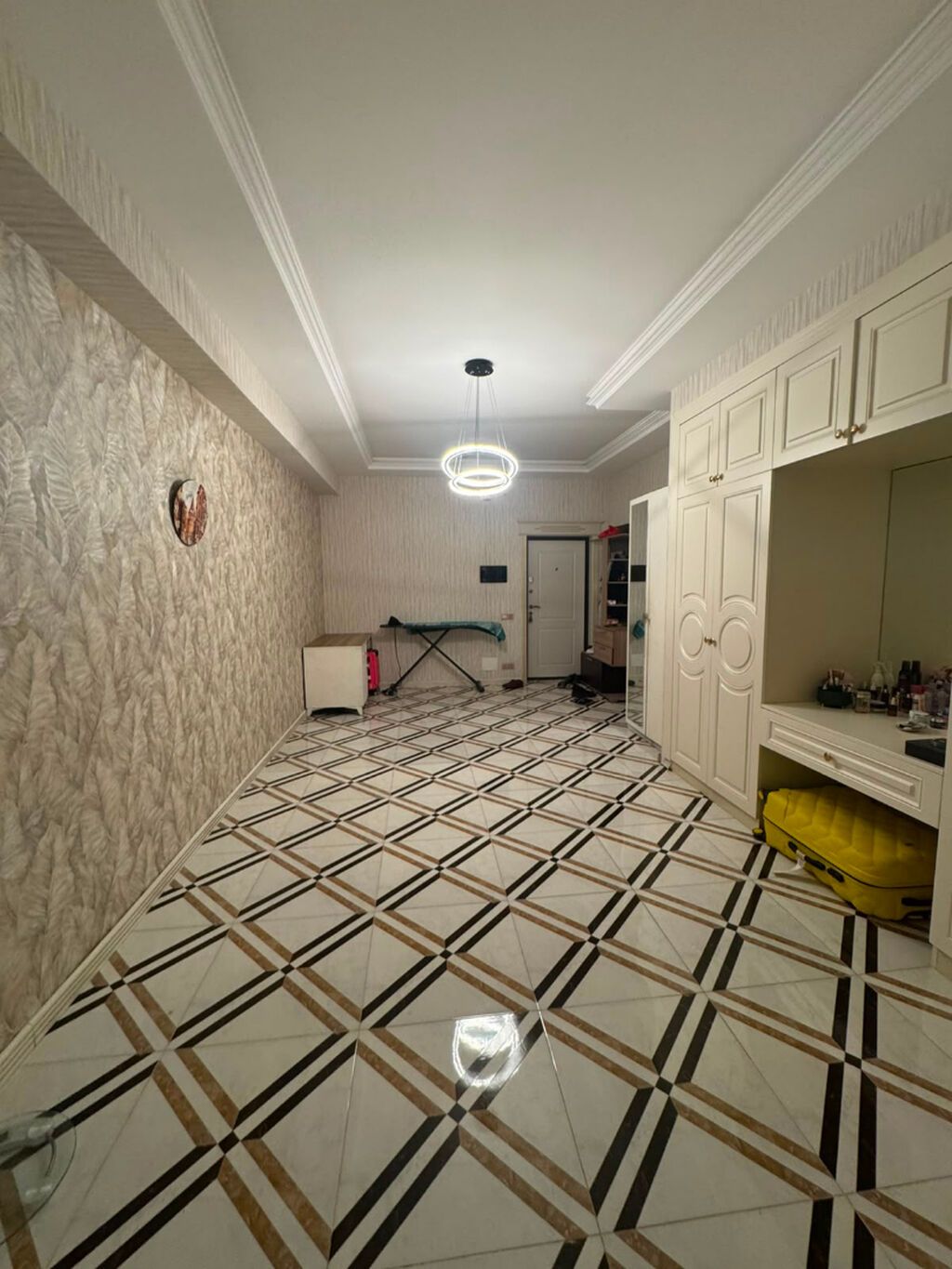 3 otaqlı, Yeni tikili, 175 kv. m