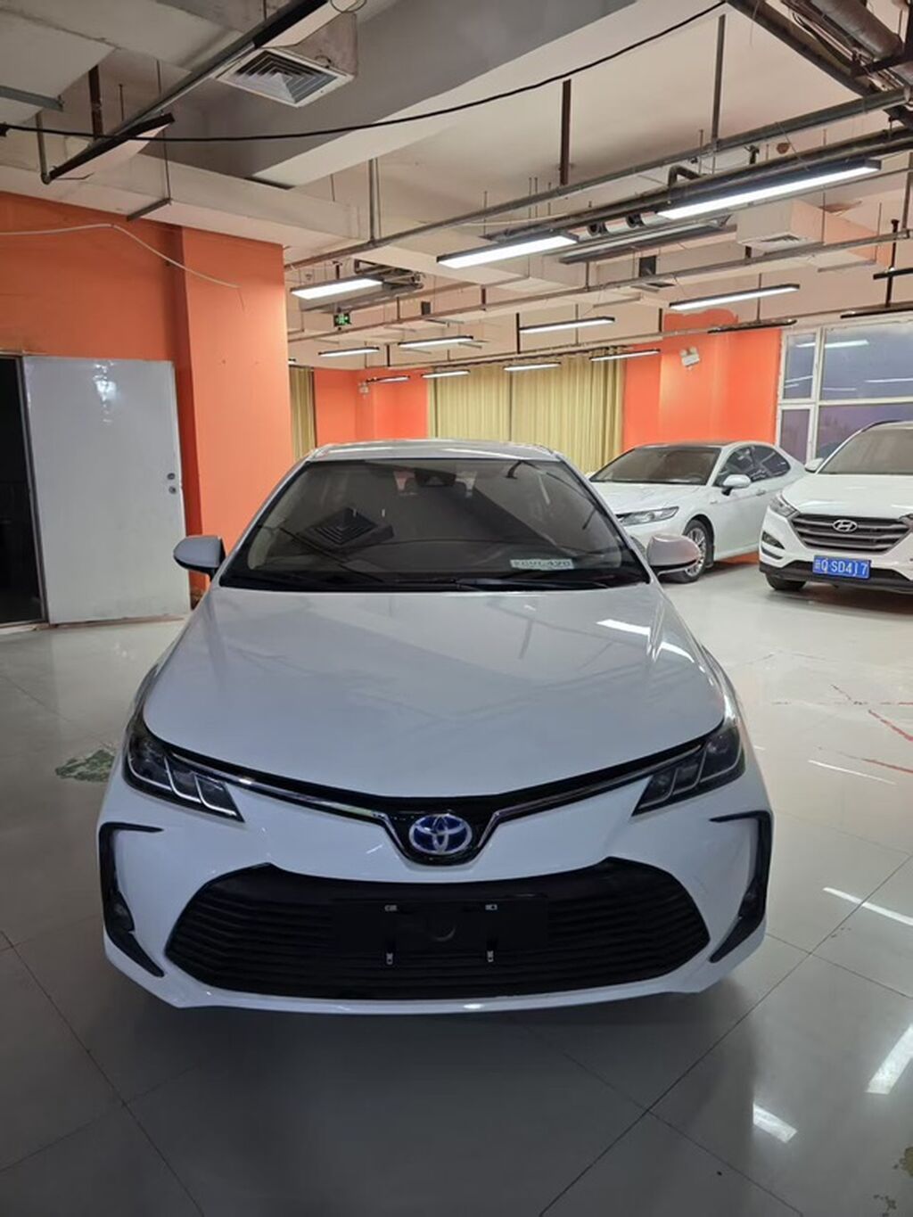 Toyota Corolla: 2021 г., 1.8 л, Вариатор, Гибрид, Седан: фото 3