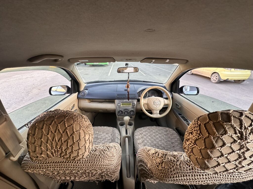 Mazda Demio: 2004 г., 1.3 л, Автомат, Бензин, Хэтчбэк: фото 6