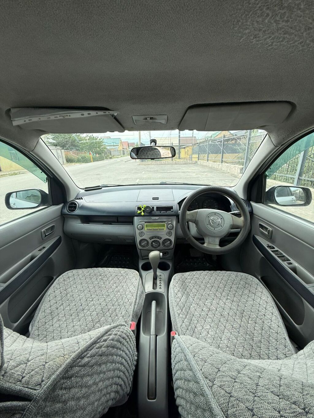 Mazda Demio: 2003 г., 1.3 л, Автомат, Бензин, Хэтчбэк: фото 6