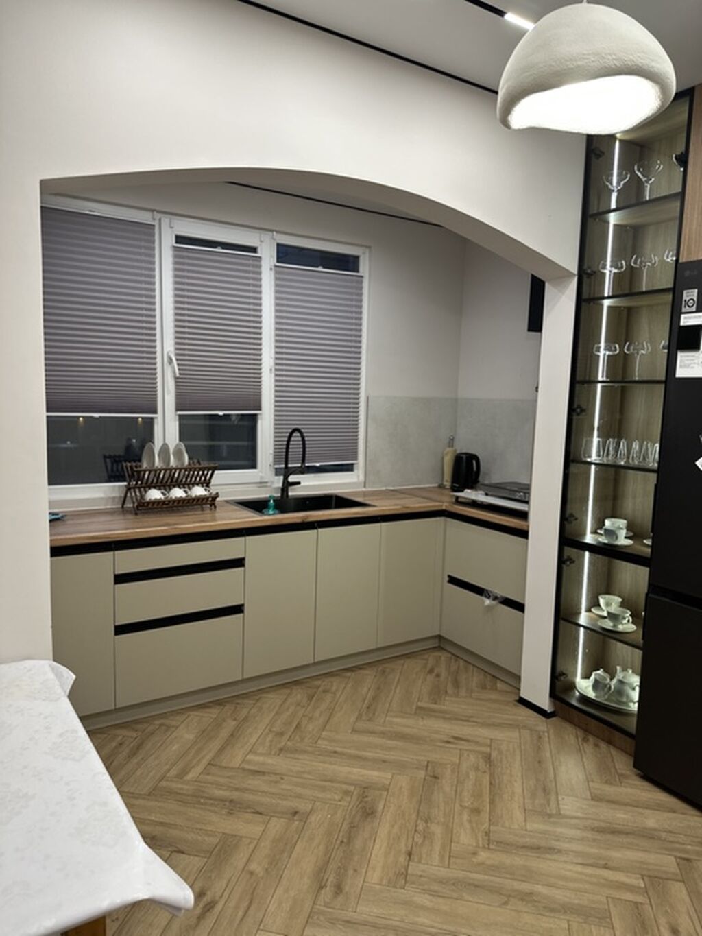 3 комнаты, 84 м², Технопарк 106 серия улучшенная, 4 этаж, Дизайнерский ремонт: фото 4