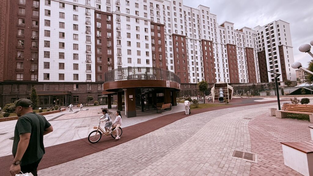 2 комнаты, 78 м², Резиденция, Элитка, 14 этаж, Дизайнерский ремонт: фото 1