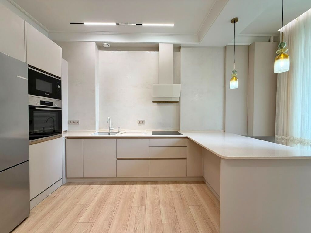 2 комнаты, 75 м², Асанбай мкр Элитка, 1 этаж, Дизайнерский ремонт: фото 2
