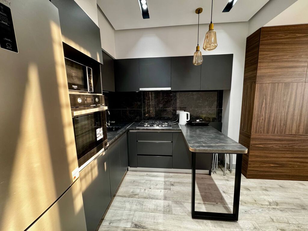 1 комната, 42 м², Советская/Скрябина Элитка, 12 этаж, Дизайнерский ремонт: фото 3