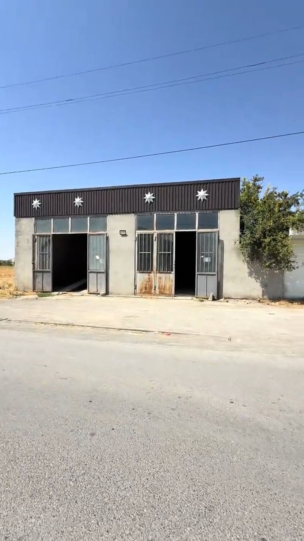 Bərdə rayonu güloğlularda ev satılır Təzə bazardan 500 metir