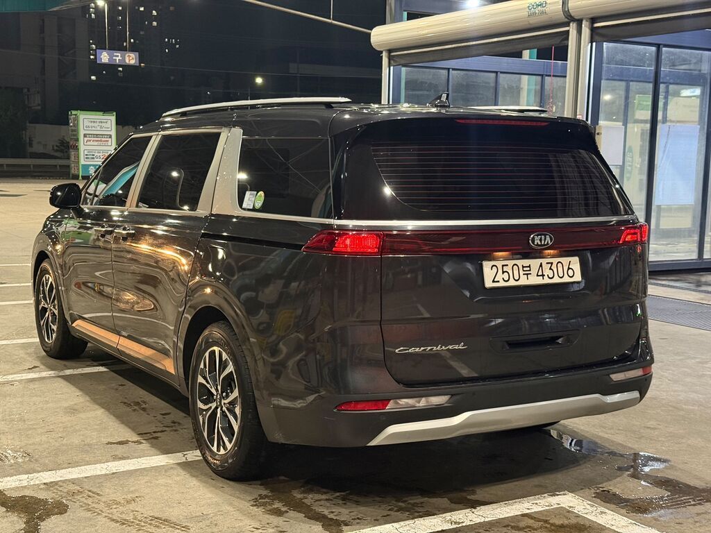 Kia Carnival: 2021 г., 2.2 л, Автомат, Дизель, Минивэн: фото 3