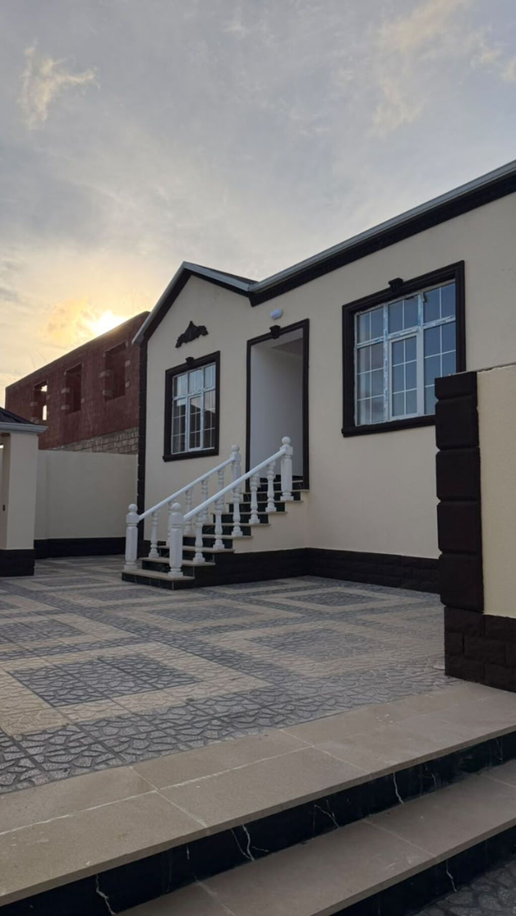 Savalan 4 otaqlı, 115 kv. m, Yeni təmirli