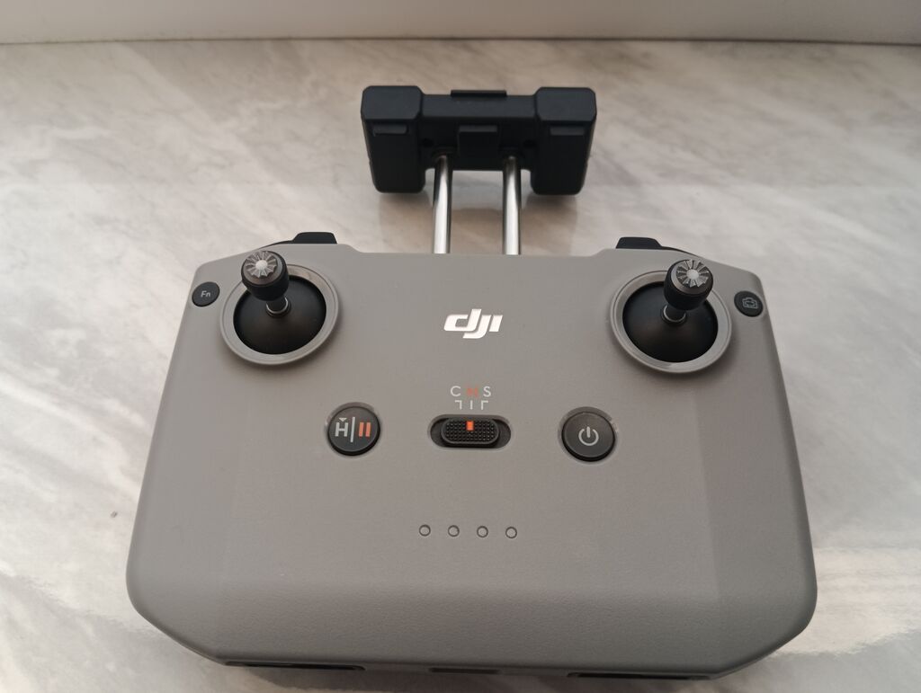 DJI Neo — компактный квадрокоптер с защитой винтов и камерой для ярких: фото 7