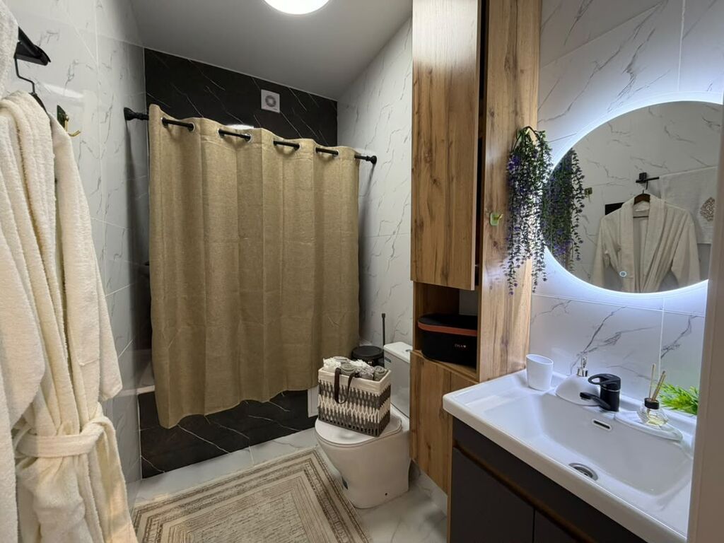 3 комнаты, 78 м², Пишпек Элитка, 11 этаж, Дизайнерский ремонт: фото 2