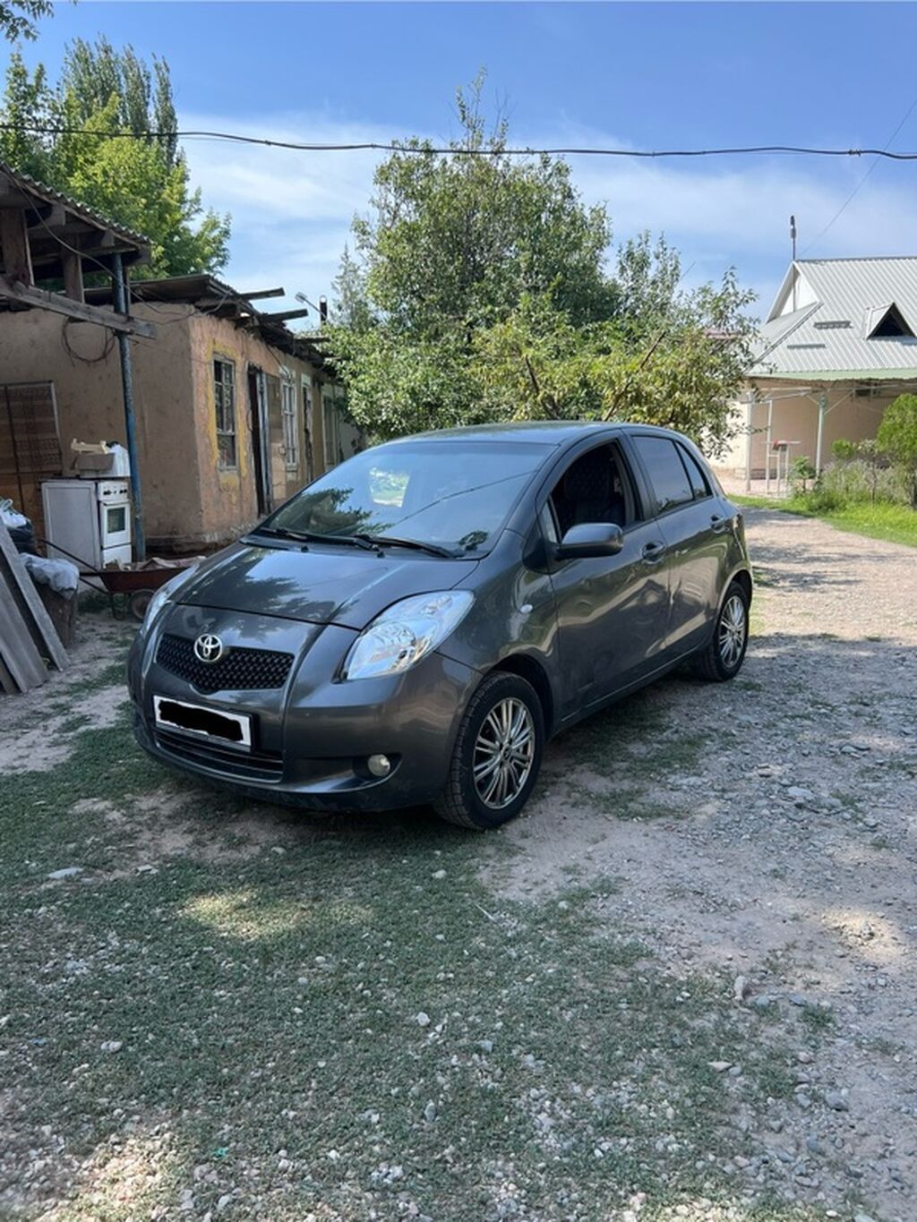 Toyota Yaris: 2010 г., 1.3 л, Автомат, Бензин, Хэтчбэк: фото 1