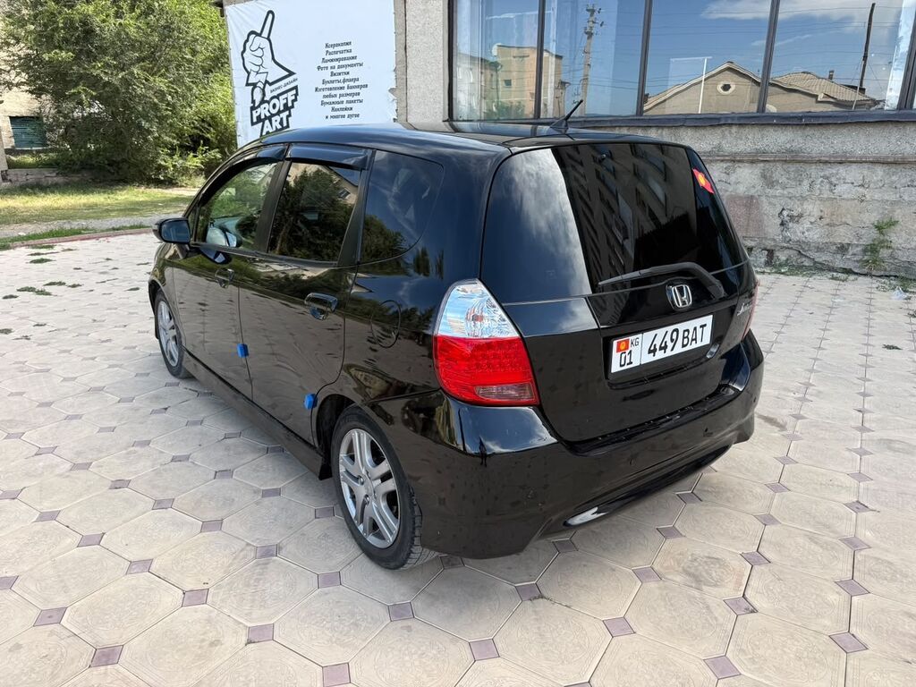 Honda Jazz: 2008 г., 1.3 л, Автомат, Бензин, Хэтчбэк: фото 6