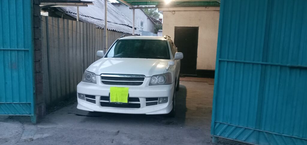 Toyota Kluger: 2001 г., 3 л, Автомат, Бензин, Кроссовер: фото 1