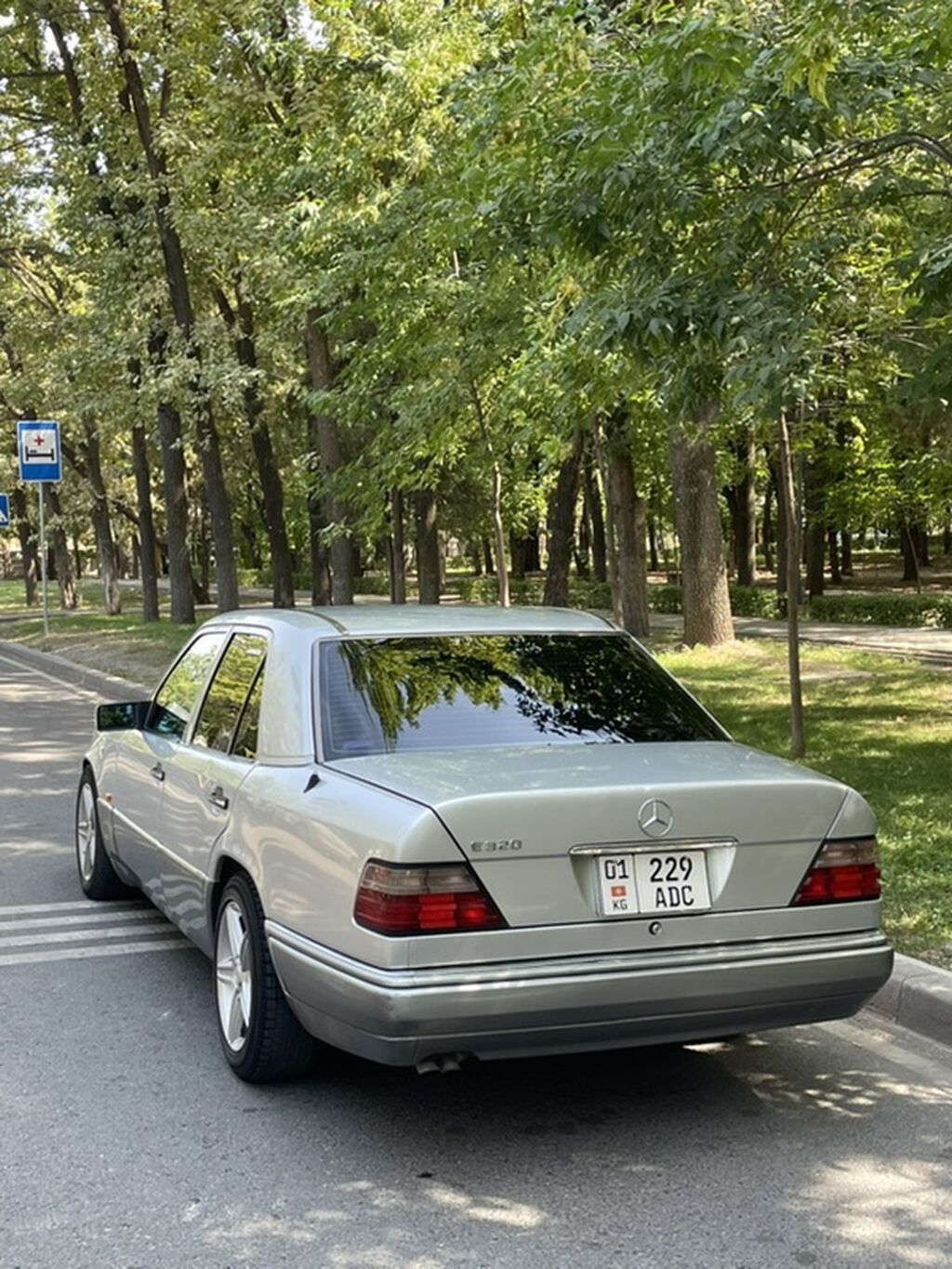 Mercedes-Benz W124: 1993 г., 3.2 л, Автомат, Бензин, Седан: фото 7