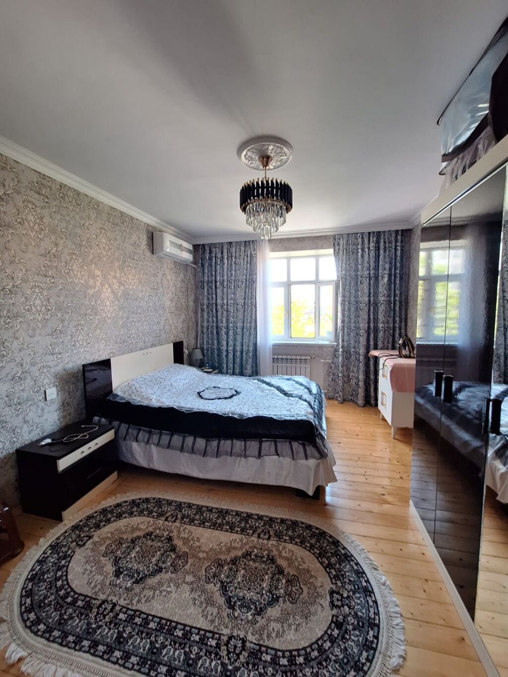 Bakı, Bakıxanov qəs., 4 otaqlı, Köhnə tikili, m. Neftçilər, 72 kv. m