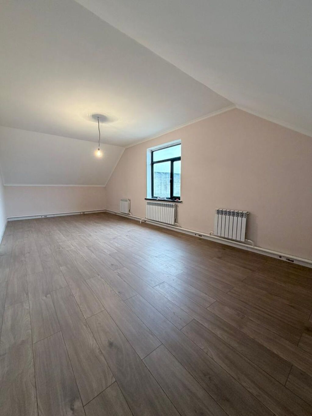 Продаётся 2-этажный дом Общая площадь дома: 214м² Участок: 6,5соток: фото 3