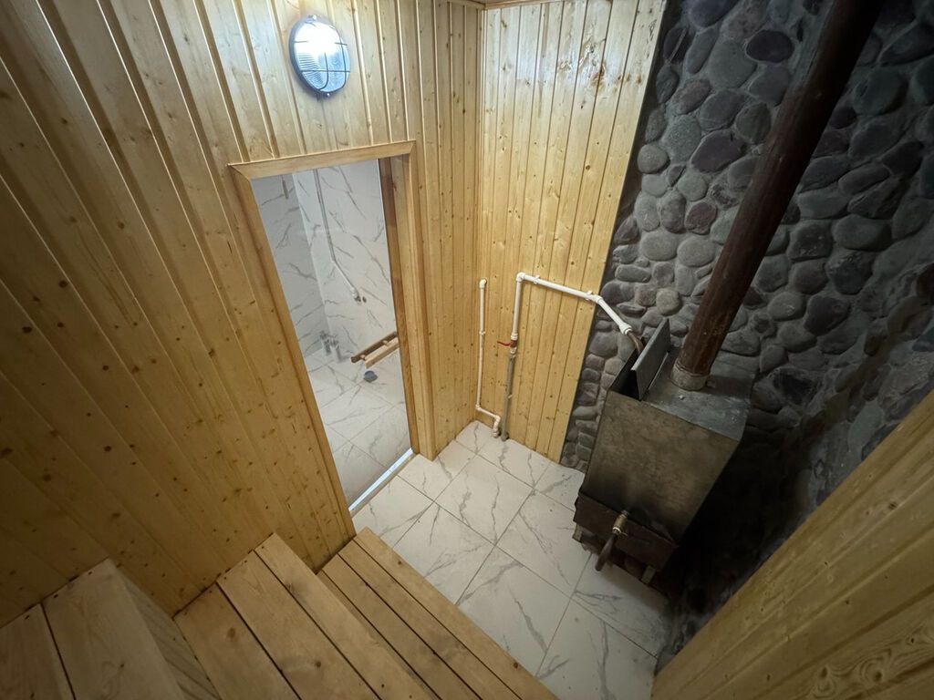 Продается просторный двухэтажный дом в г. Кара-Балта Адрес: г — фото 5