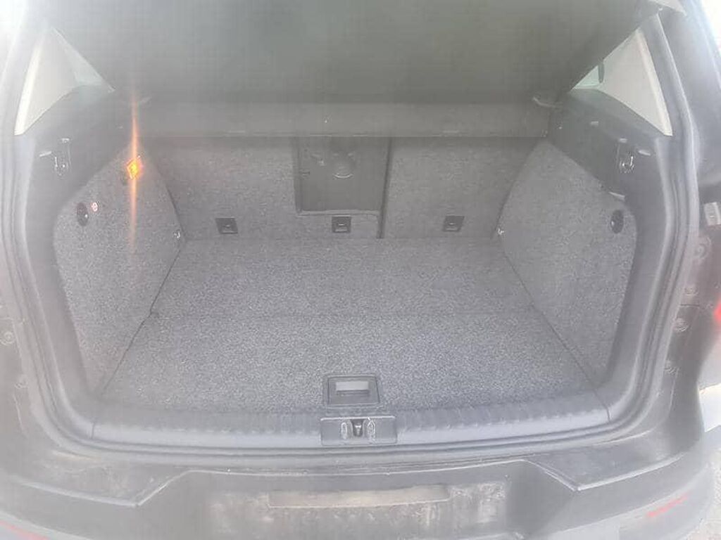 Ostala auto oprema: DASKA GEPEKA ZA VOLKSWAGEN TIGUAN OD 2009. DO 2015. GOD. | Polovni