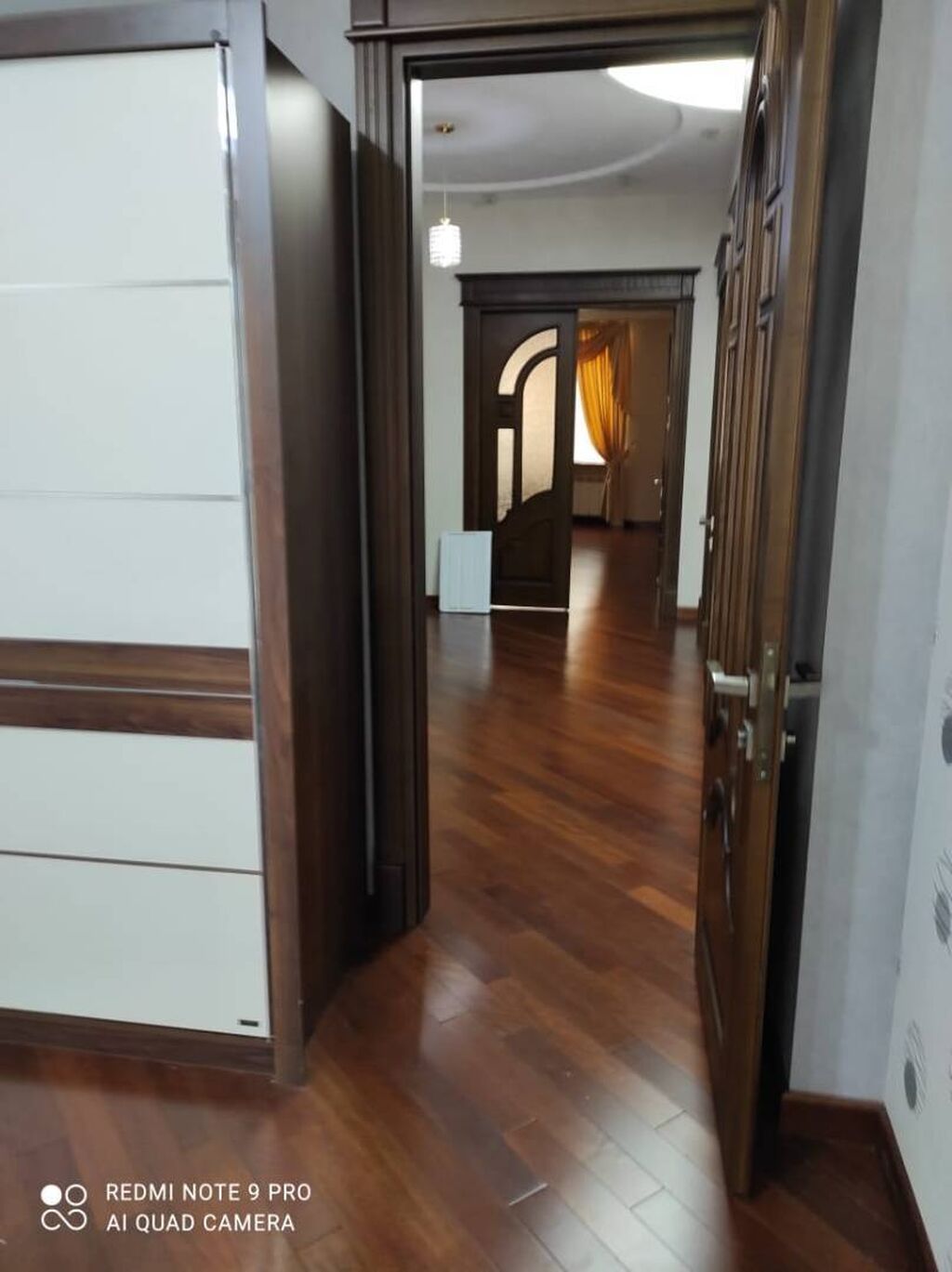 3 otaqlı, Yeni tikili, m. İnşaatçılar, 124 kv. m